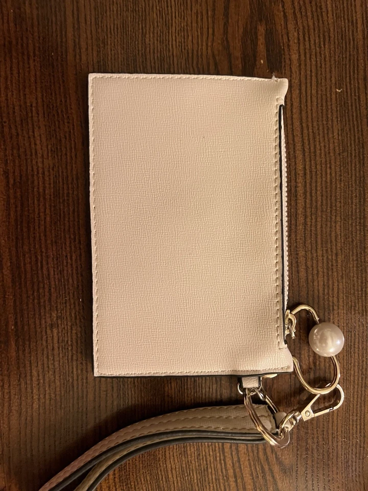 Monedero Marc New York limpio y se adapta a un lote de monedas Foto 2 de 3