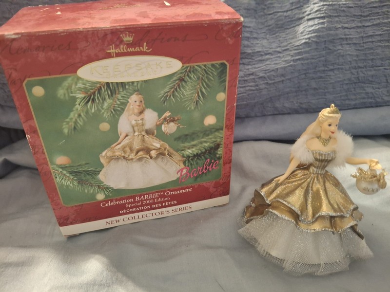 Hallmark Keepsake Christmas Celebration 2000 Barbie Ornament Special Edition