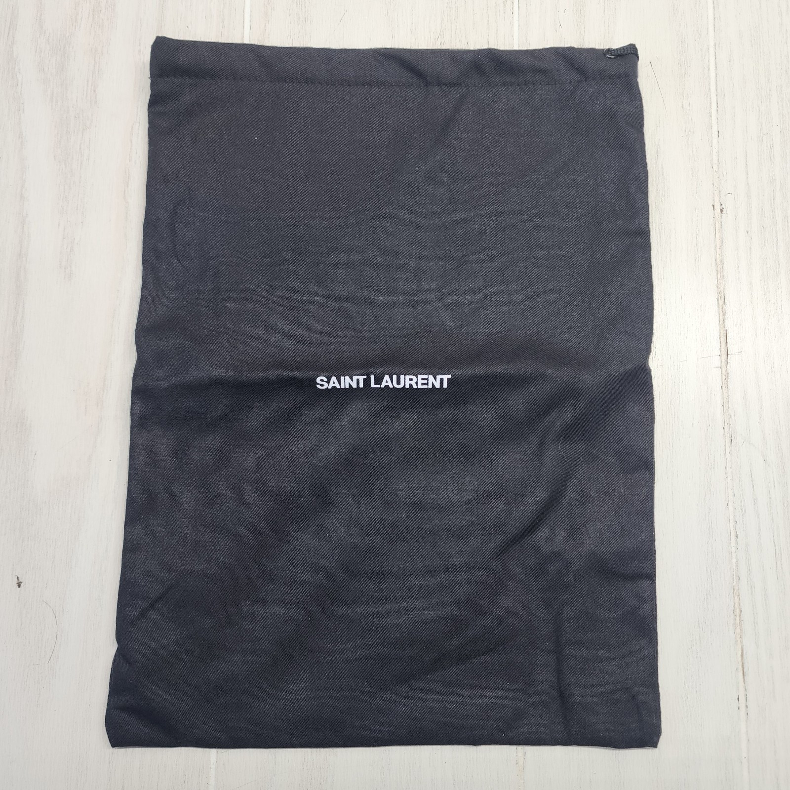 Sacchetto antipolvere Saint Laurent 13 x 10 nero con logo bianco
