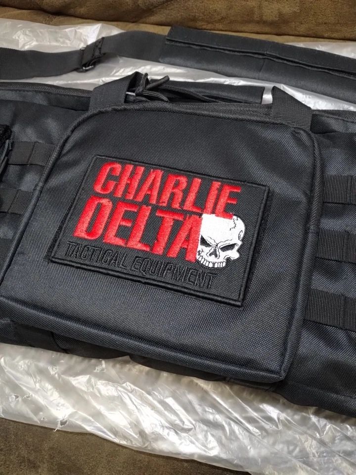 Gun case / Bag 30 inches long 10 inches wide 3 inches thick padded Charlie Delta - Image 3 of 4