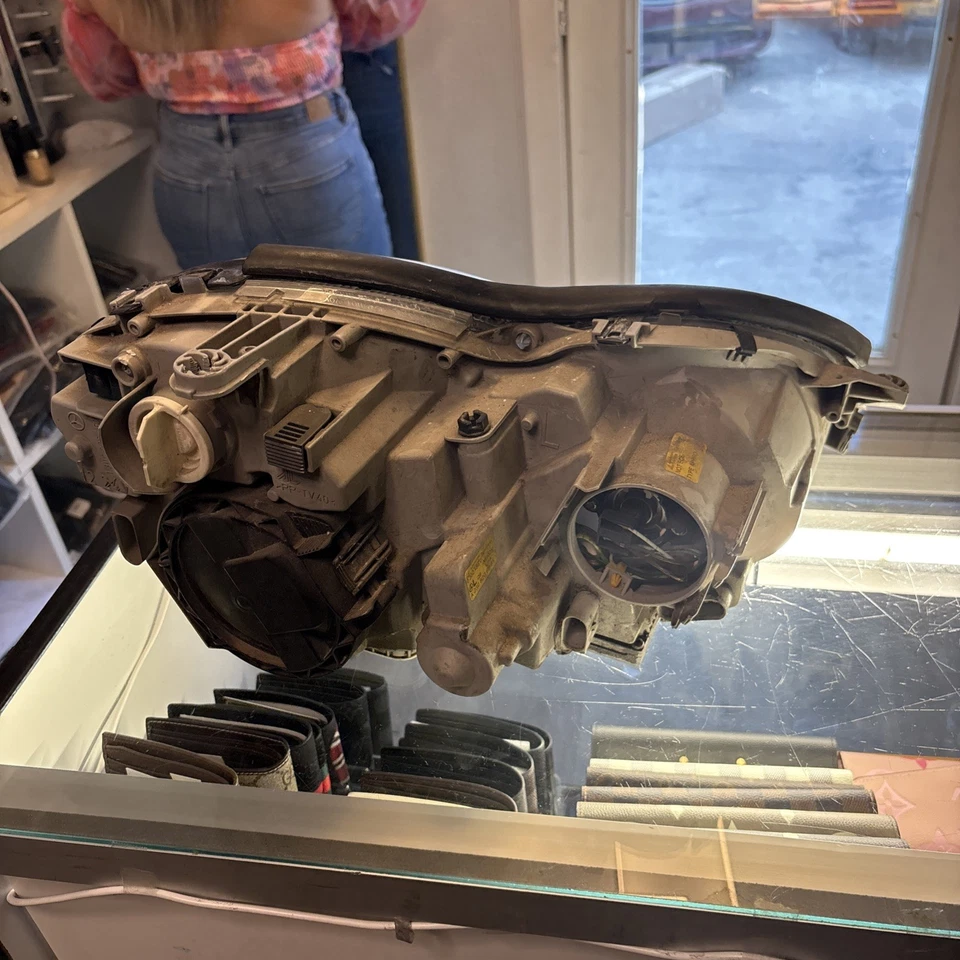 03-08 Faro delantero izquierdo mercedes r230 sl500 xenón 2308200759 oem Foto 4 de 4