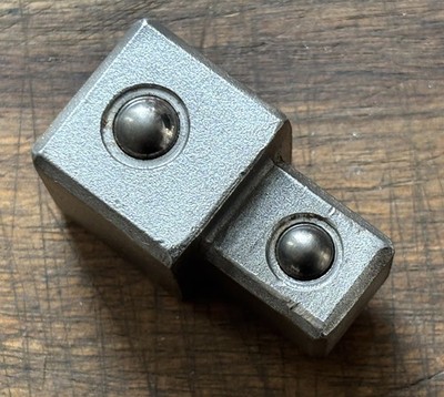 1/2'' Stecker nach oben oder unten bis 3/8'' männlich abnehmbarer Ratschenkopf / Reduzierstück / Schritt nach oben. 