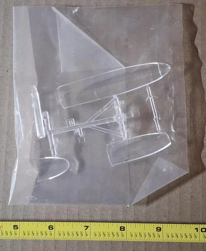 MIB Testors 1/48 F/A-18 HORNET in US NAVY or Canadian Air Force Livery - Image 4 of 4