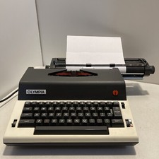 Olympia International X-L12 Electric Wide Head Typewriter Carry Case Not Working thumbnail