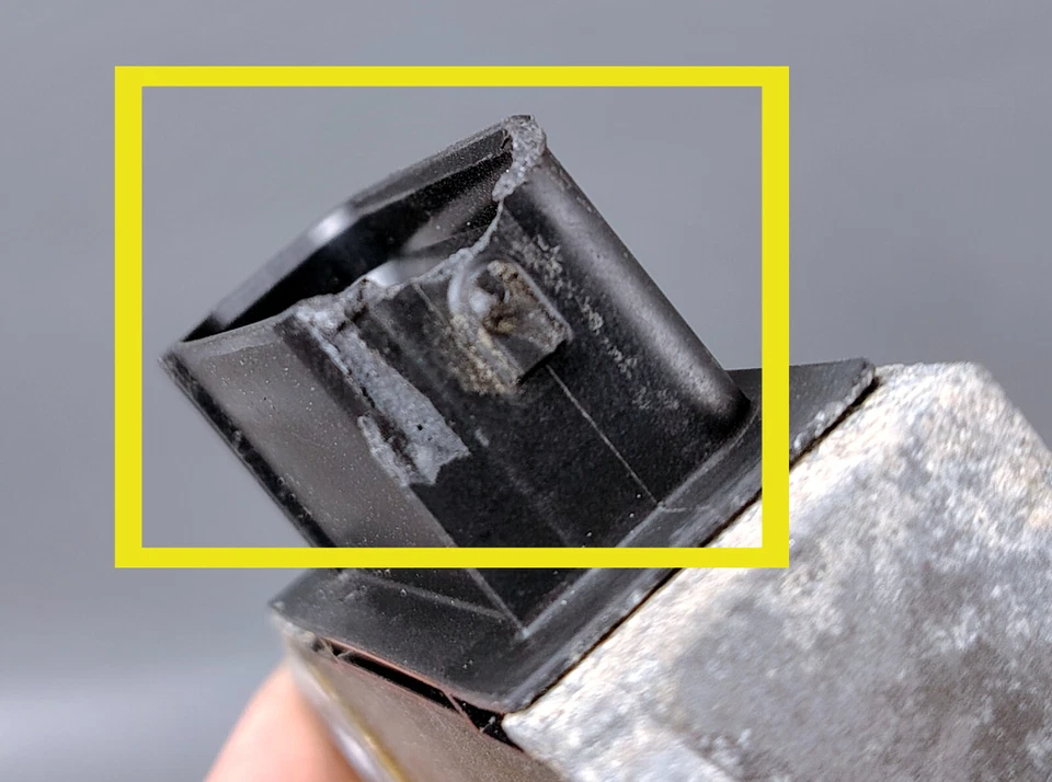 2006 MAZDA 3 S 2.3L L4 TRANSMISSION CONTROL MODULE PWT TCM TCU L32E 18 9E1C - Image 3 of 4