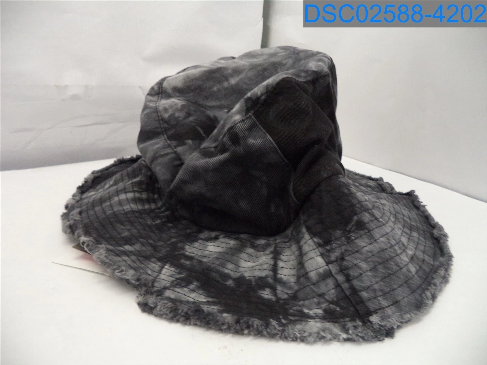 Vince Camuto: Women's Black One Size Fits Most Sun Hat