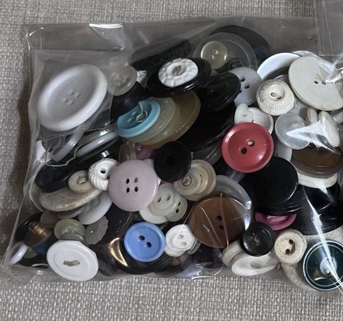 Huge 5 Lb Vintage Buttons Lot Celluloid Early Plastic Loop Shank MOP Vtg Variety - Picture 5 of 19
