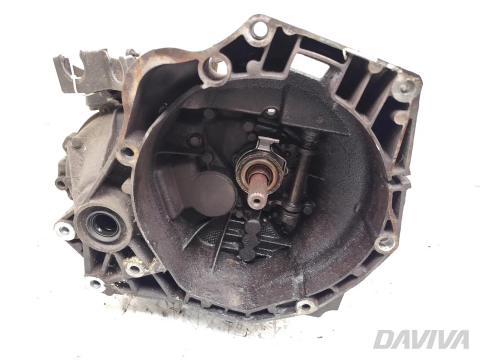 Fiat Punto 5 Speed Manual Gearbox 1.3 D Multijet Diesel 55kW (75 HP) 2013 - Image 2 of 4