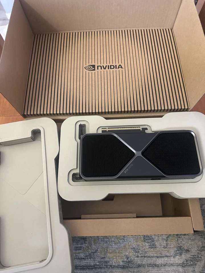 Nvidia Geforce RTX 5070 Founders Edition Doom +The Dark Ages Game Bundle IN HAND - Image 4 of 4