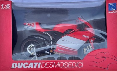 NewRay Ducati Desmosedici 1:6 Diecast Modell Figur Limited Edition Selten