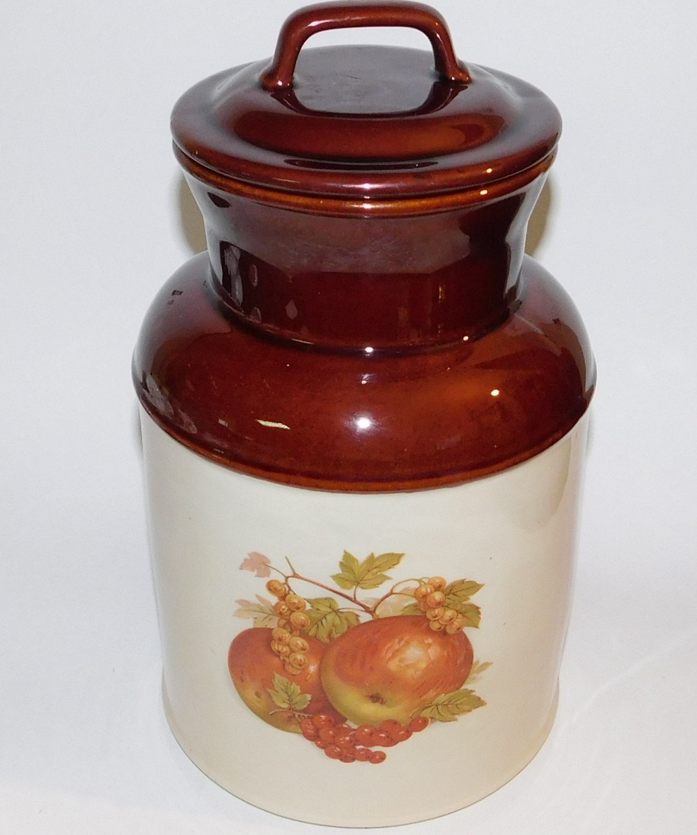 【mkuさま】old pottery ❀ ふんわりしっぽ赤茶色のリスさん snowmkuさま】old pottery ❀ ふんわりしっぽ赤茶色のリスさん old