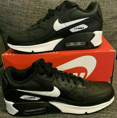 mens black gym trainers