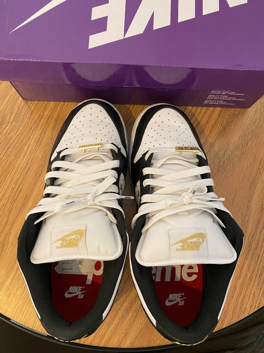 Size 8.5 - Nike SB Dunk Low Supreme Stars Black 2021 Size 8.5 - Nike SB Dunk Low Supreme Stars Black 2021