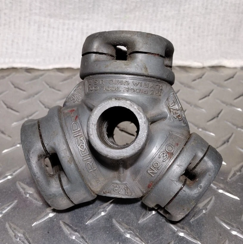 Ridgid No. 30-A 3-Way Pipe Threader 1/2" x 3/4" x 3/8" - Image 4 of 4