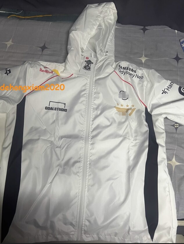 T1 2024 ユニフォーム League of Legendsジャケット XL T1 Worlds 2024 merchandise sells out in minutes, fans demand