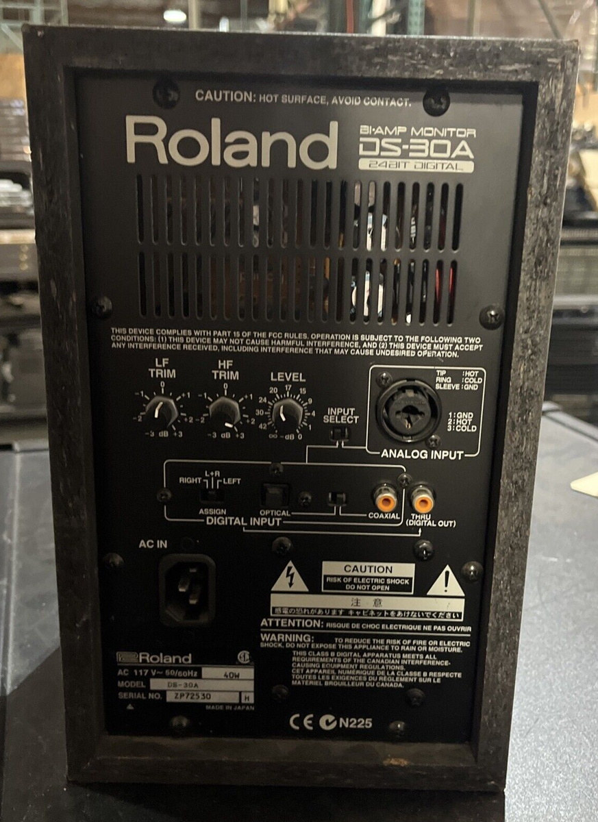ROLAND DS-30A 24 BIT DIGITAL BI-AMP MONITOR SPEAKER STUDIO
