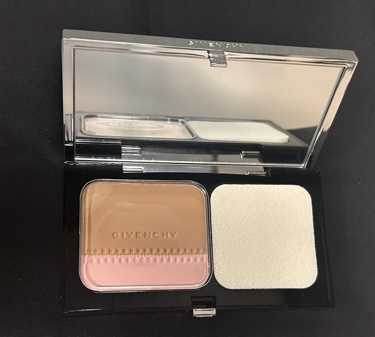 Base iluminadora compacta de larga duración Givenchy Teint Couture 5 miel elegante Foto 3 de 4