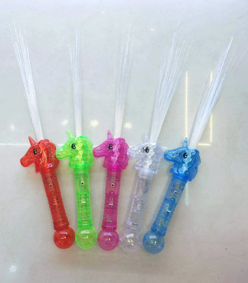 4 varitas de fibra óptica LED unicornio colores surtidos favor de fiesta Foto 4 de 4