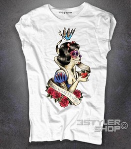 camiseta blancanieves tatuada