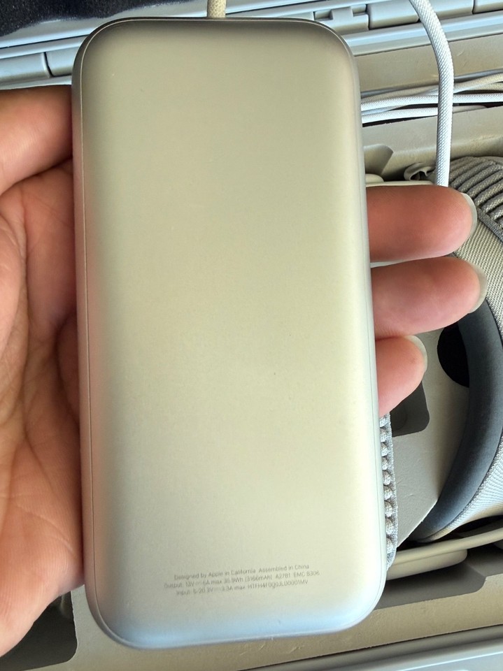 Apple Vision Pro M5 Series Chip 512GB Storage Vision OS 26 (Year 2025 ...