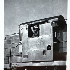 VINTAGE PHOTO Train Engineer Leaning Out of Locomotive ORIGINAL railway engine