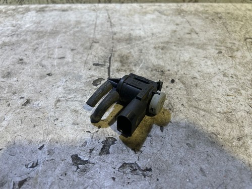 Volkswagen PASSAT B7 2012 Diesel 103kW Turbolader Druckwandler Magnetventil