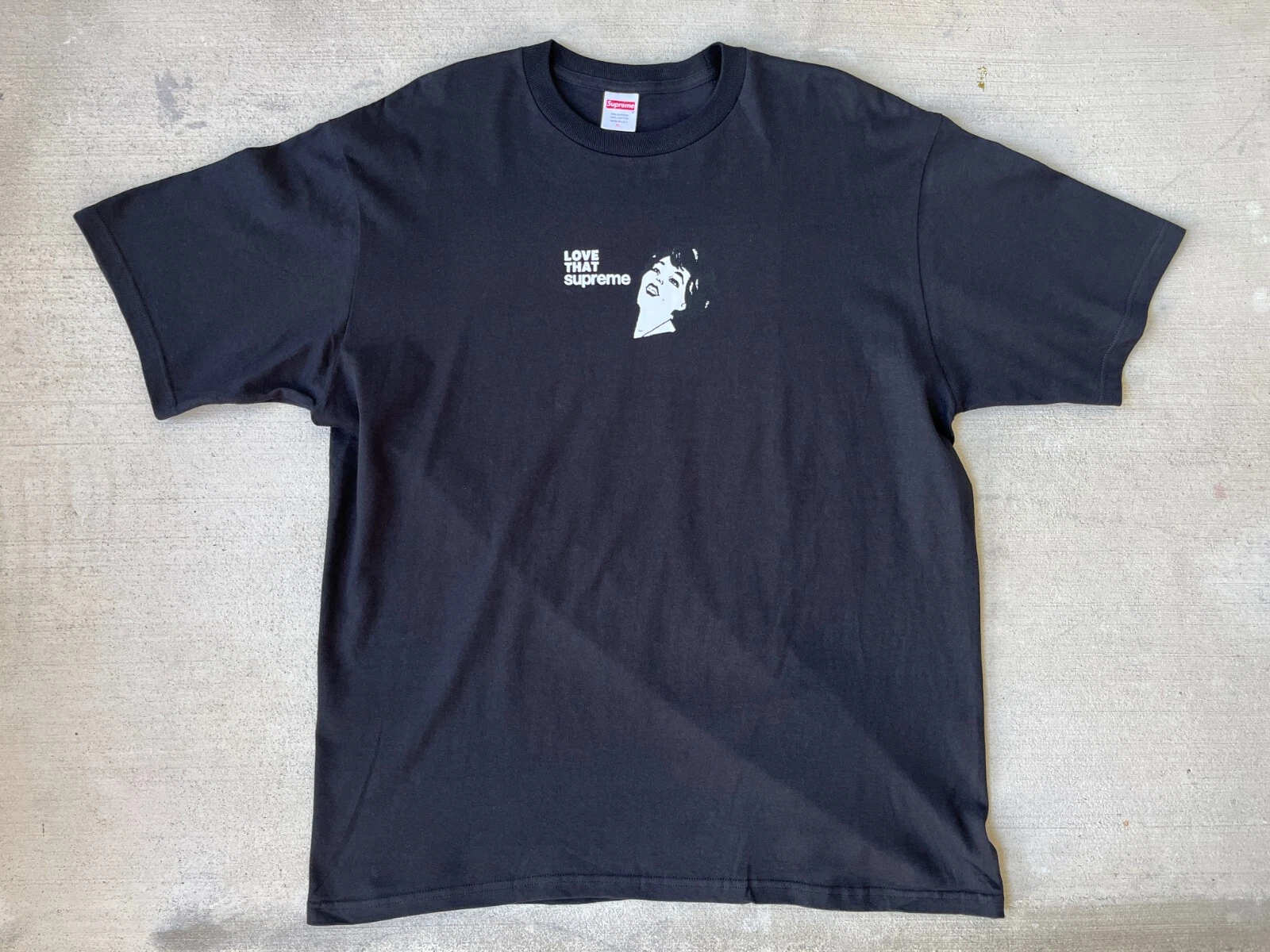 Tee shirt noir Supreme Love That taille XL SS22