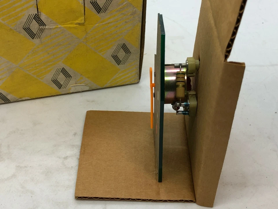 雷诺 R18 18 燃油量表 Jauge de Carburant 7701024151 正品全新无标签 — 第 3/4 张图片