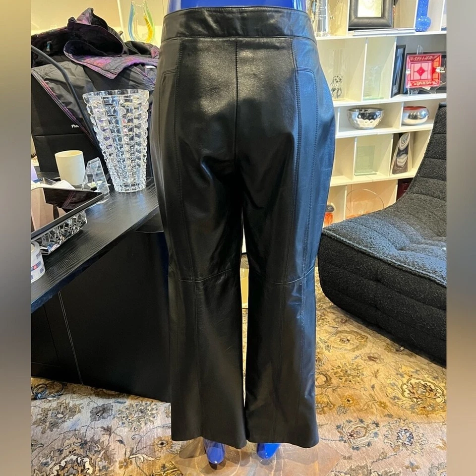 Pantalón de cuero para mujer Danier de moto/montar. Totalmente forrado y patas anchas. Foto 3 de 4