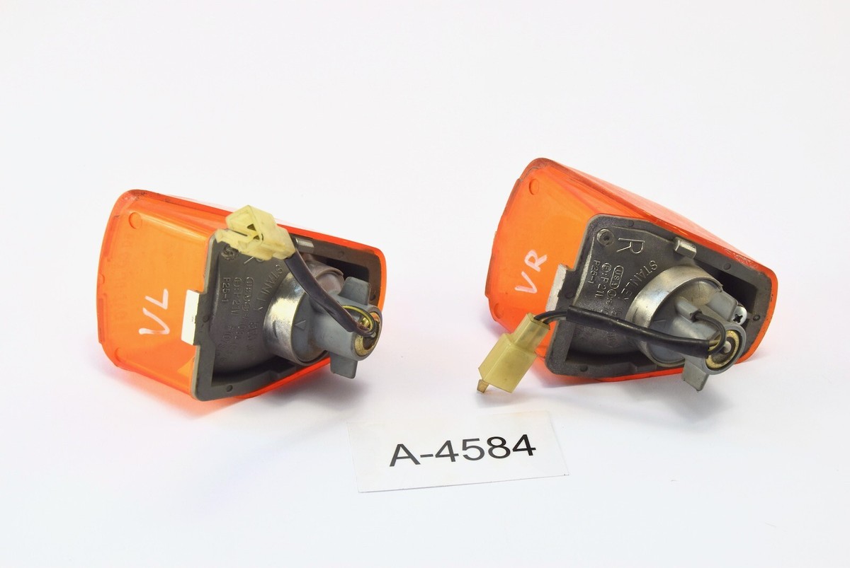 Kawasaki GPZ 1000 RX ZXT00A Bj 1987 - Indicators front right +
