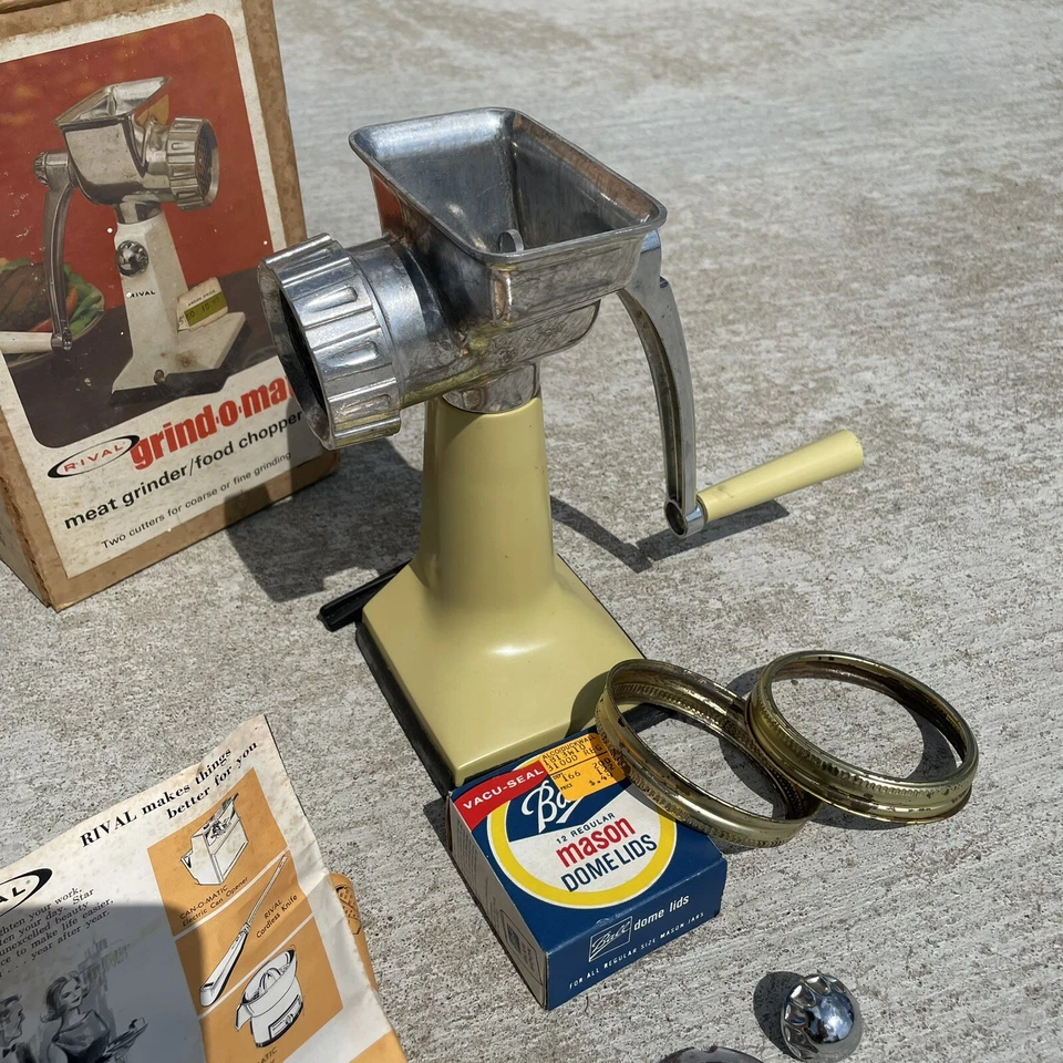 Moedor de Carne Vintage Grind-O-Mat Rival Picador de Alimentos Modelo 303 Caixa Original -LN - Imagem 4 de 4