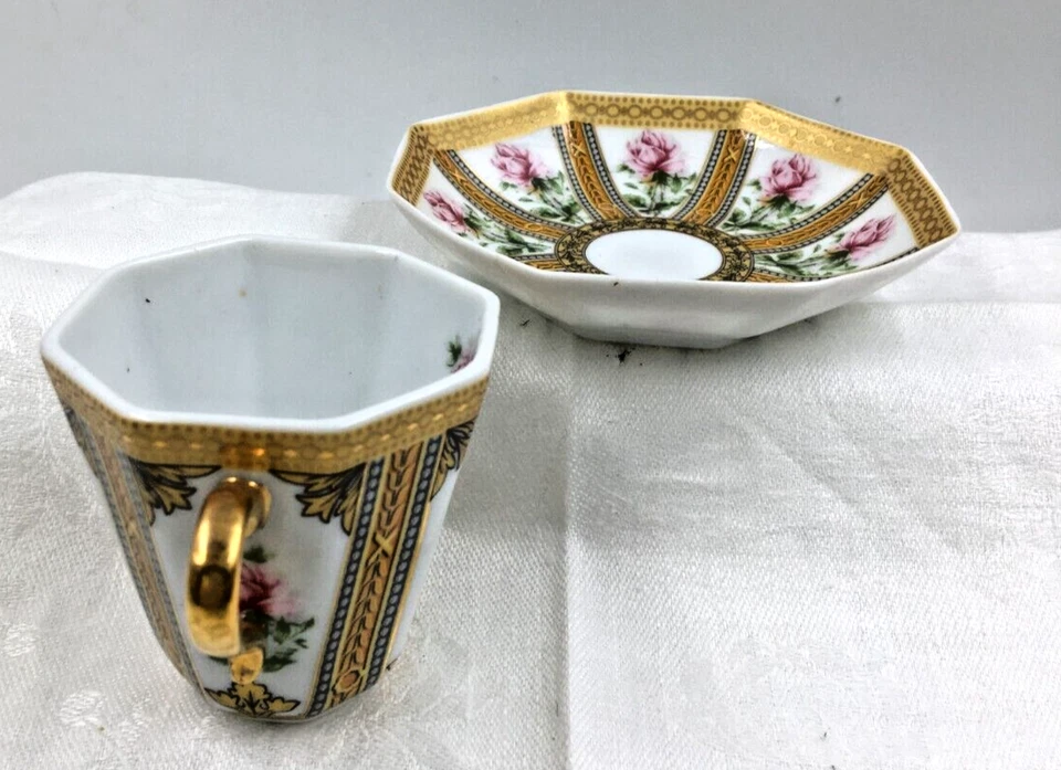 Taza y platillo Demitasse con forma de octágono rosas rosadas incrustadas doradas diseño Limoges Foto 3 de 4