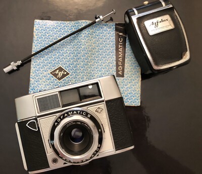 Vintage Agfalux Agfamatic II Prontormator Camera Germany Tested Flash Shutter