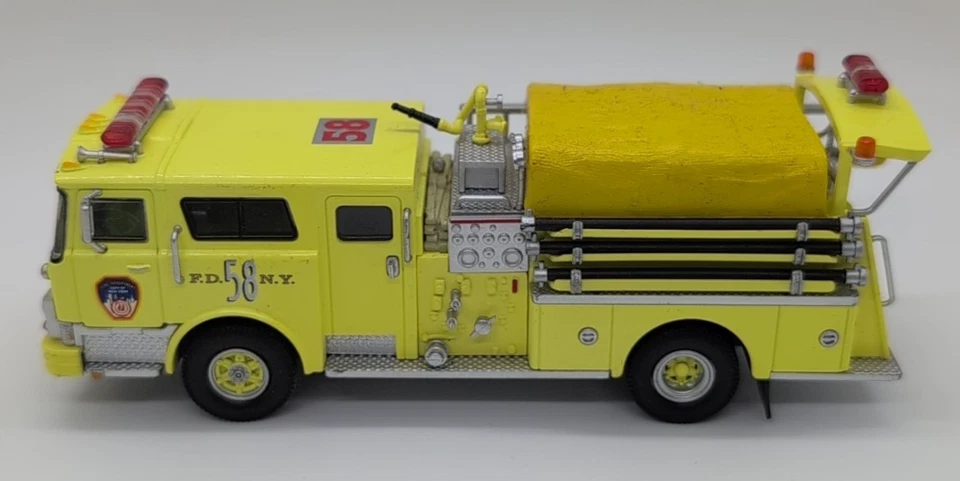 Code 3 Collectibles 12355-0058 FDNY Mack CF Pumper 58 Yellow Fire Truck New York - Image 2 of 4