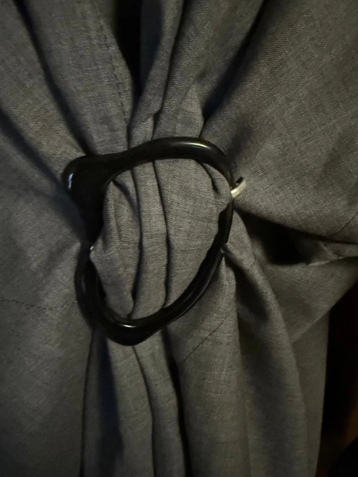 CAMISA HARUNOBUMURATA 25AW MARIALUISA LANA FRUNCIDA CON HEBILLA GRIS 36... - Imagen 4 de 4