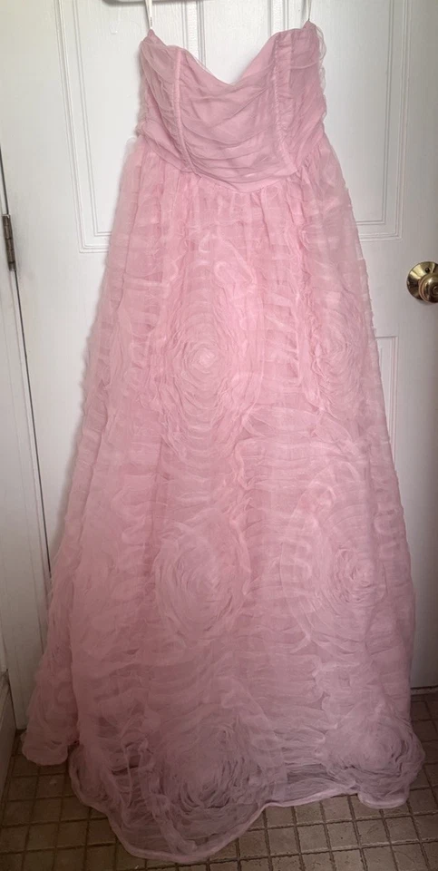 Vestido de tule rosa Wicked + Forever 21 médio - Imagem 2 de 4