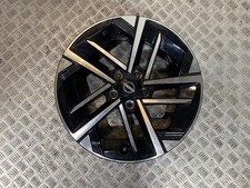 20-25 NISSAN JUKE MK2 F16 17" INCH 5 STUD 10 SPOKE ALLOY WHEEL 17X7J (SCRATCHED)