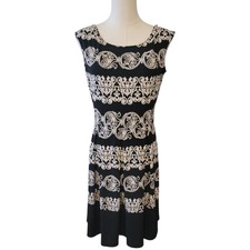 Tiana B. Black  White Sleeveless Fit  Flare Dress Size 8