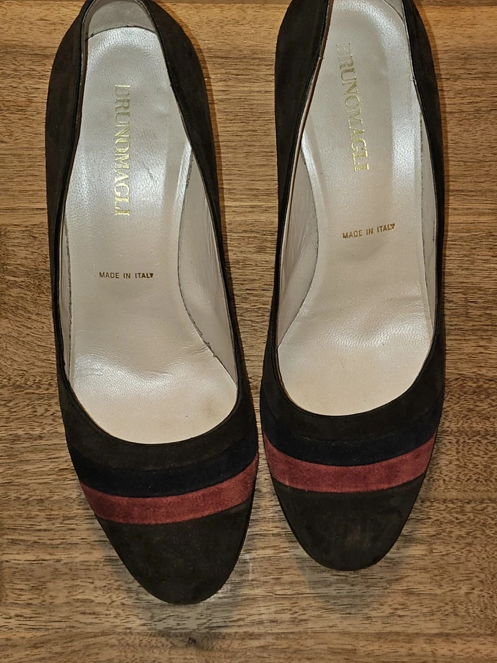 Zapatos de salón Bruno Magli marrón gamuza con rayas negras, rojas, Gucci Inspo, italianos, raros Foto 3 de 4