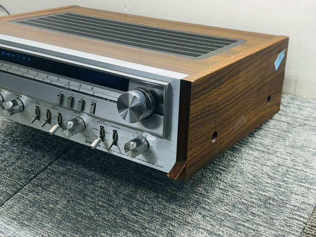 Pioneer SX-3700 45W Stereo Receiver Quartz Fluoroscan Wood Cabinet