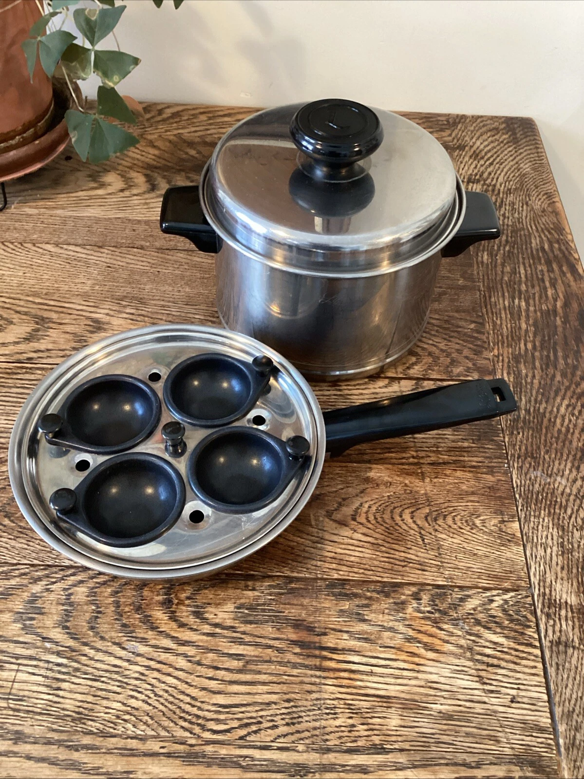 Lifetime Saucepan 3Qt Sauté Pan W/Poached Egg Accessories