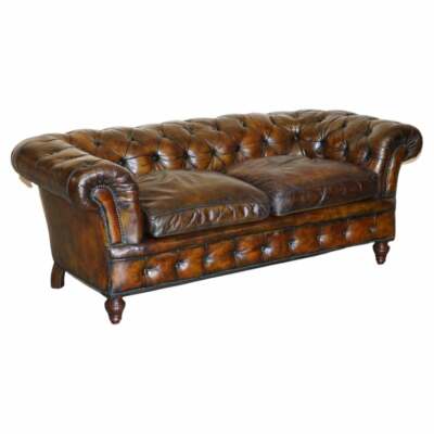 ANTIKES VIKTORIANISCHES CHESTERFIELD GETUFTETES BRAUNES LEDERSOFA MIT FEDERN GEFÜLLTE KISSEN