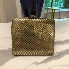Regale LTD Handmade in Hong Kong Gold Mesh Wallet Approx. 4.25" x 4.25"