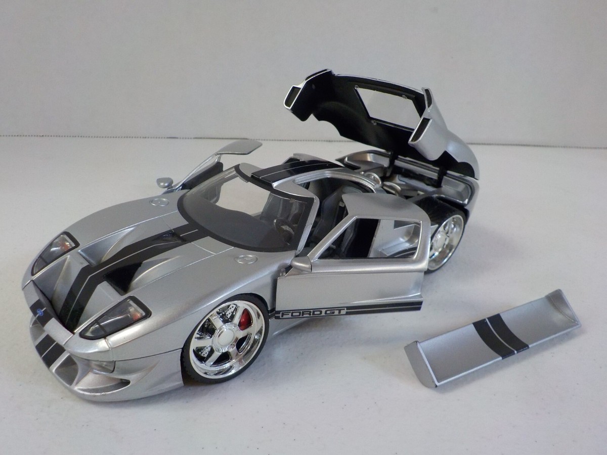 DAB シリーズ　1/24   2005 FORD GT DAB シリーズ 1/24 2005 FORD GT 2005 FORD GT GULF OIL LIGHT