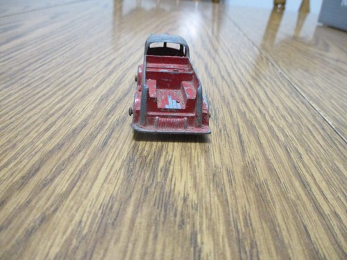RED FIRE TRUCK / ENGINE - VINTAGE TOOTSIE TOYS 3" DIE-CAST - Picture 4 of 8