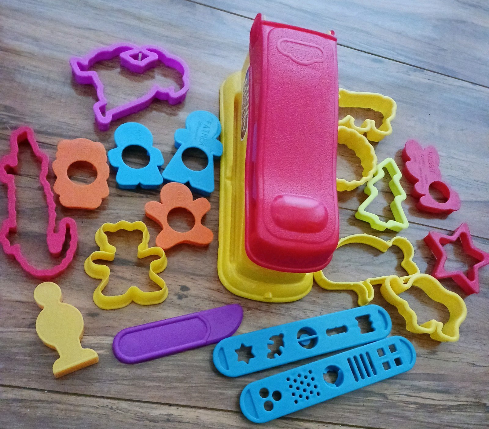 18+ Pieces