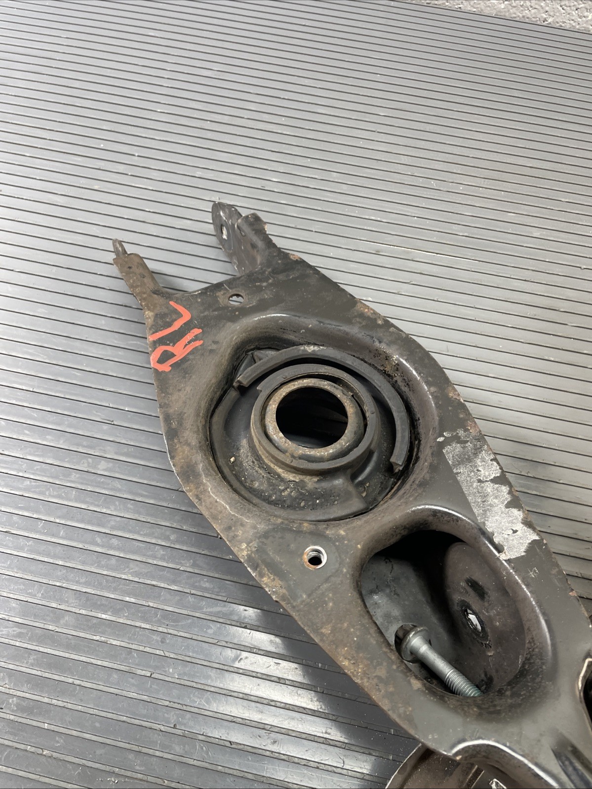 2013-2024 Maserati Ghibli M157 Rear Right Spindle Knuckle Hub 82K Miles OEM