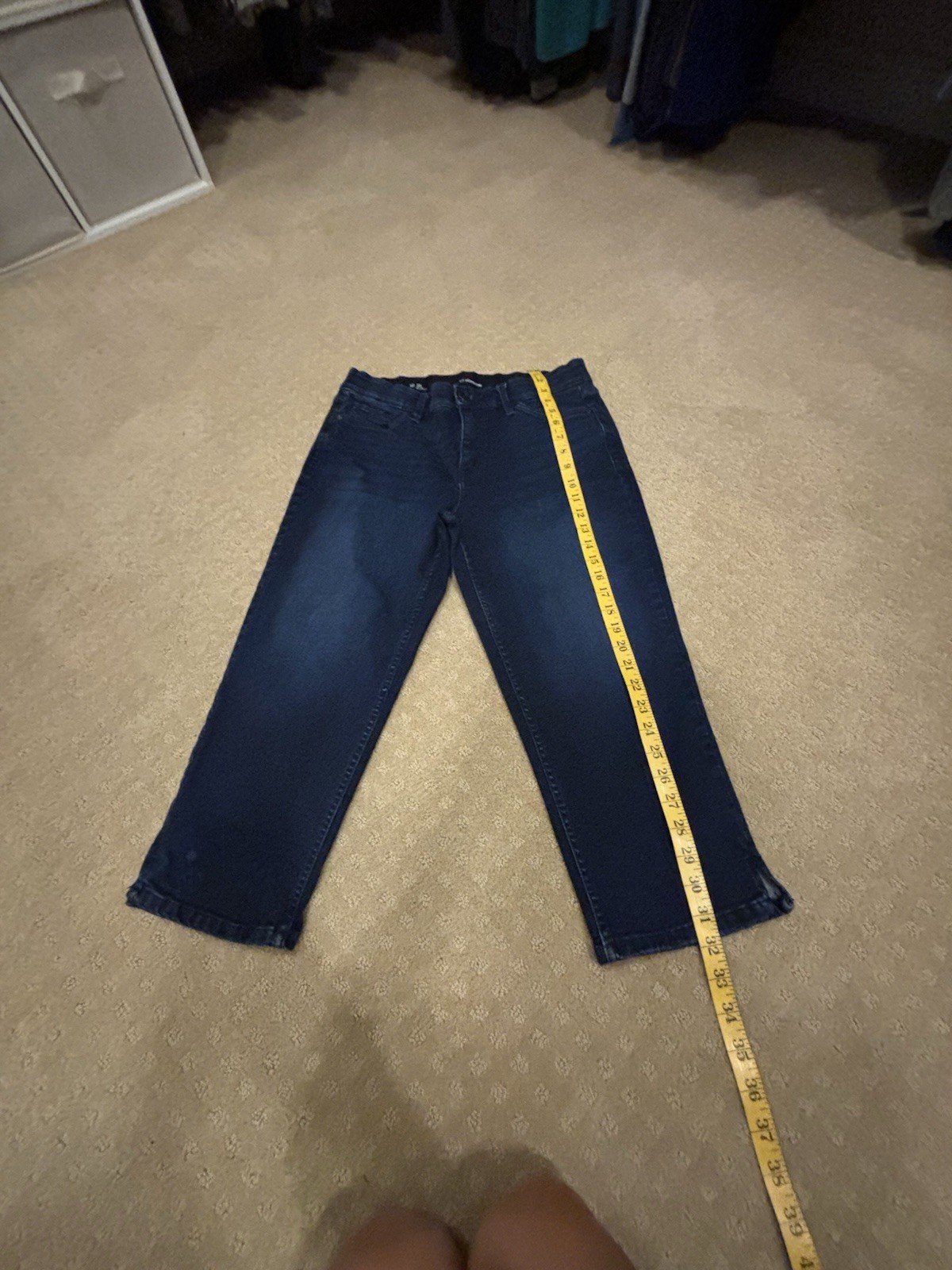 Liz Claiborne Jeans Crop Everyday Ease Womens 10 Blue Dark Wash Denim Mid Rise