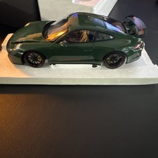 Minichamps Metal 1:18 Diecast Porsche 911 Gt3-2018 Dark Green