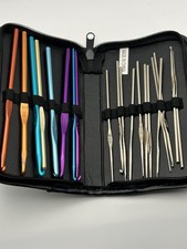 Vintage Lot of 20 Metal Boye Crochet Hooks in Zipper Case Mixed Sizes